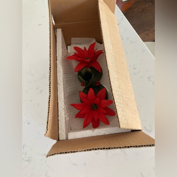 Capodimonte Christmas Double Poinsettia Candle Holder, vintage 🎄 - Picture 5 of 13